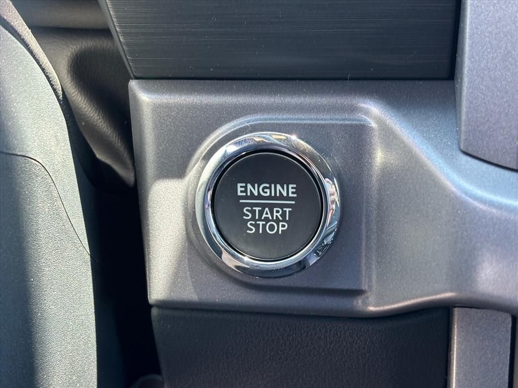 New 2026 Iconic Silver Metallic Ford XLT image 18