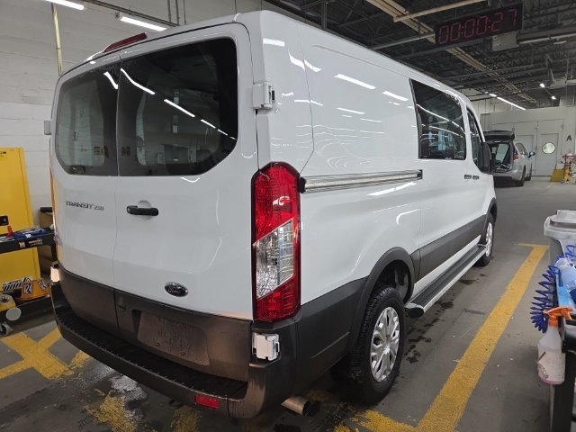 Used 2025 Oxford White Ford Base image 13