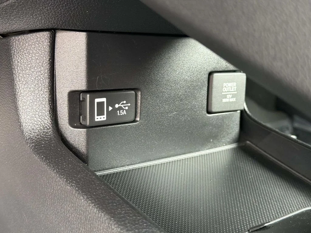 Used 2020 Platinum White Pearl Honda Si image 8