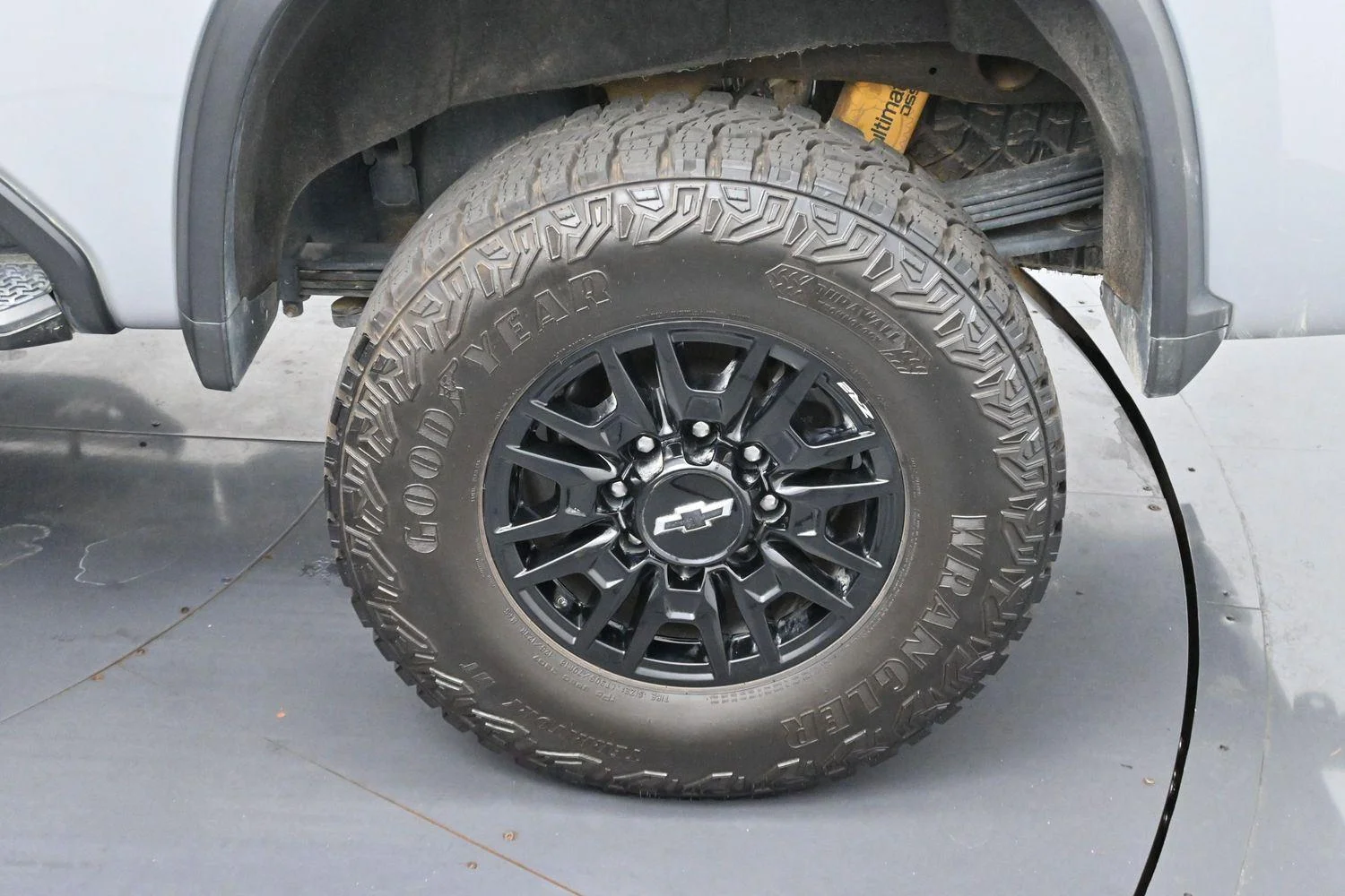 Used 2025 Slate Gray Metallic Chevrolet ZR2 image 33