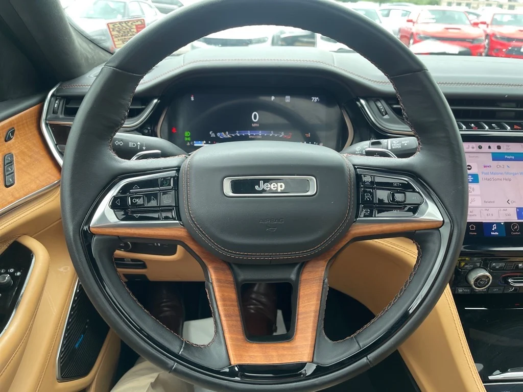 Used 2023 Midnight Sky (pcq) Jeep Summit Reserve image 25
