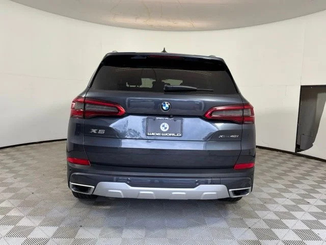 Used 2019 Gray BMW xDrive40i image 6