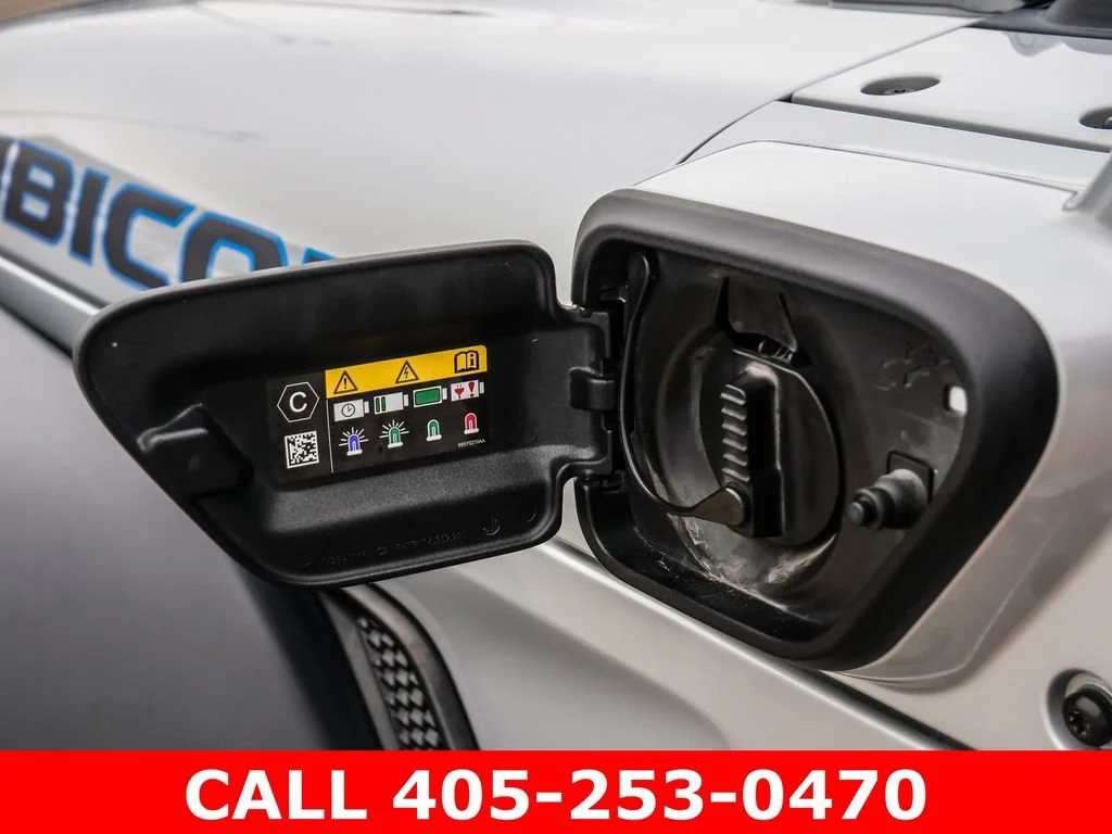 Used 2023 Silver Jeep Rubicon 4x4 image 12