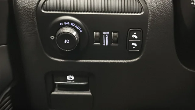 Used 2024 Diamond Black Jeep Base image 29