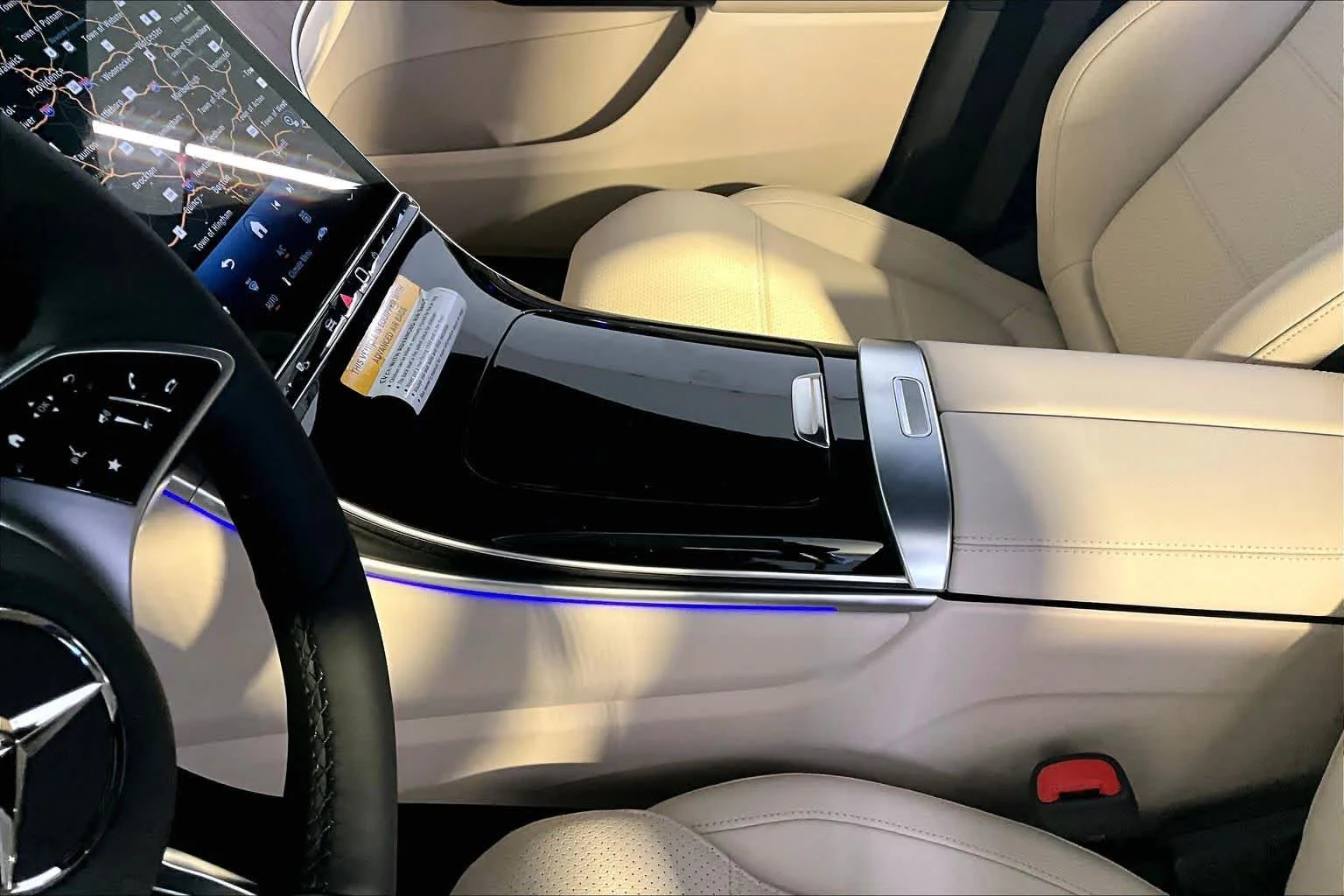 New 2026 MANUFAKTUR Moonlight White Metallic Mercedes-Benz GLC 300 image 10