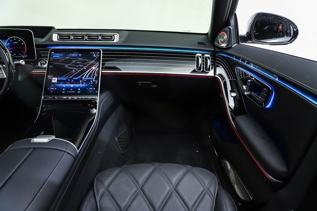 Certified Used 2024  Mercedes-Benz Maybach S 580 image 18