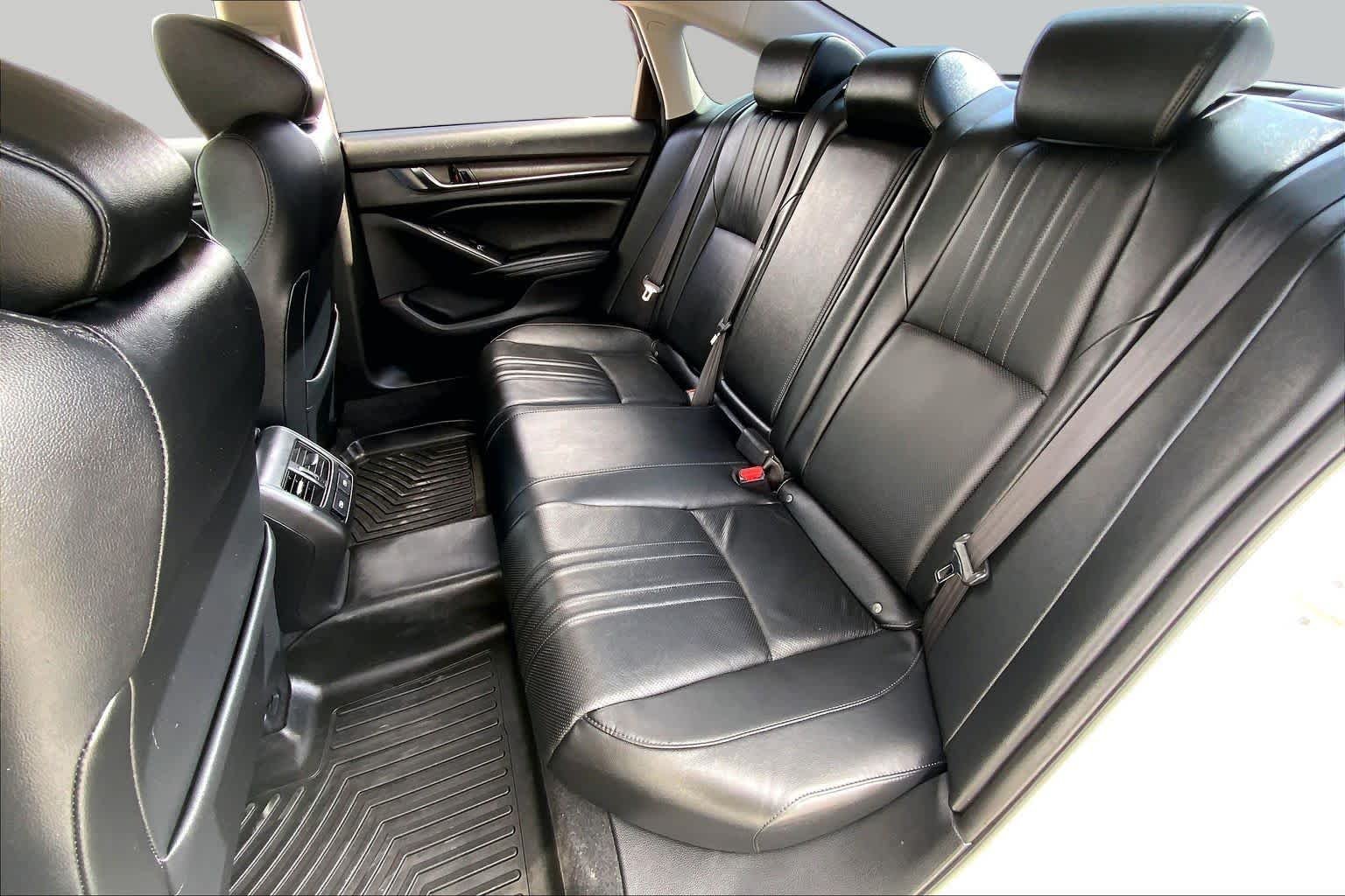 Used 2021 Platinum White Pearl Honda Touring image 20