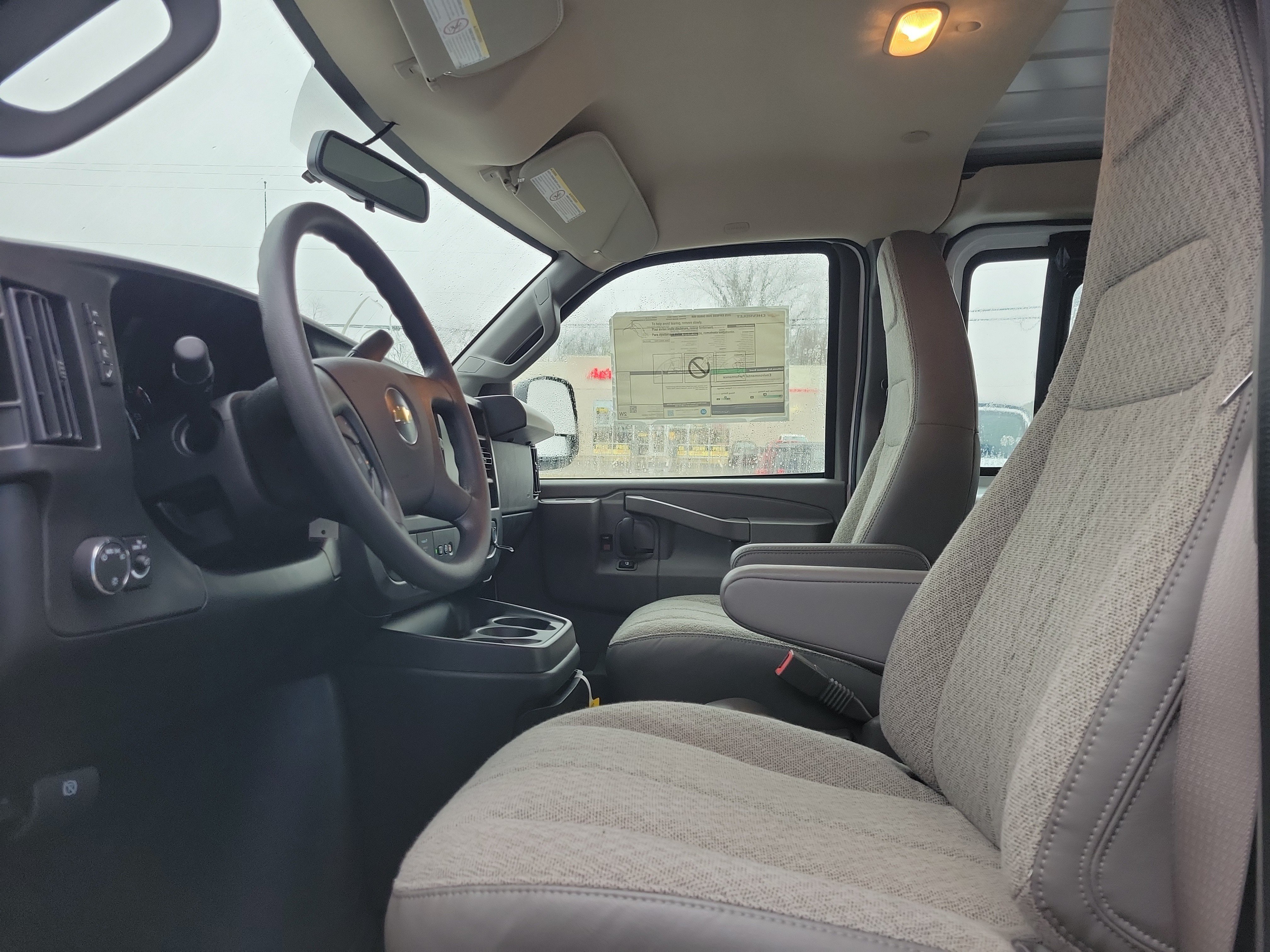 2025 Chevrolet Express Cargo Work Van - Photo 15