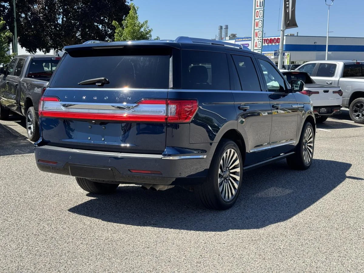 Used 2020 Blue Lincoln Reserve image 5