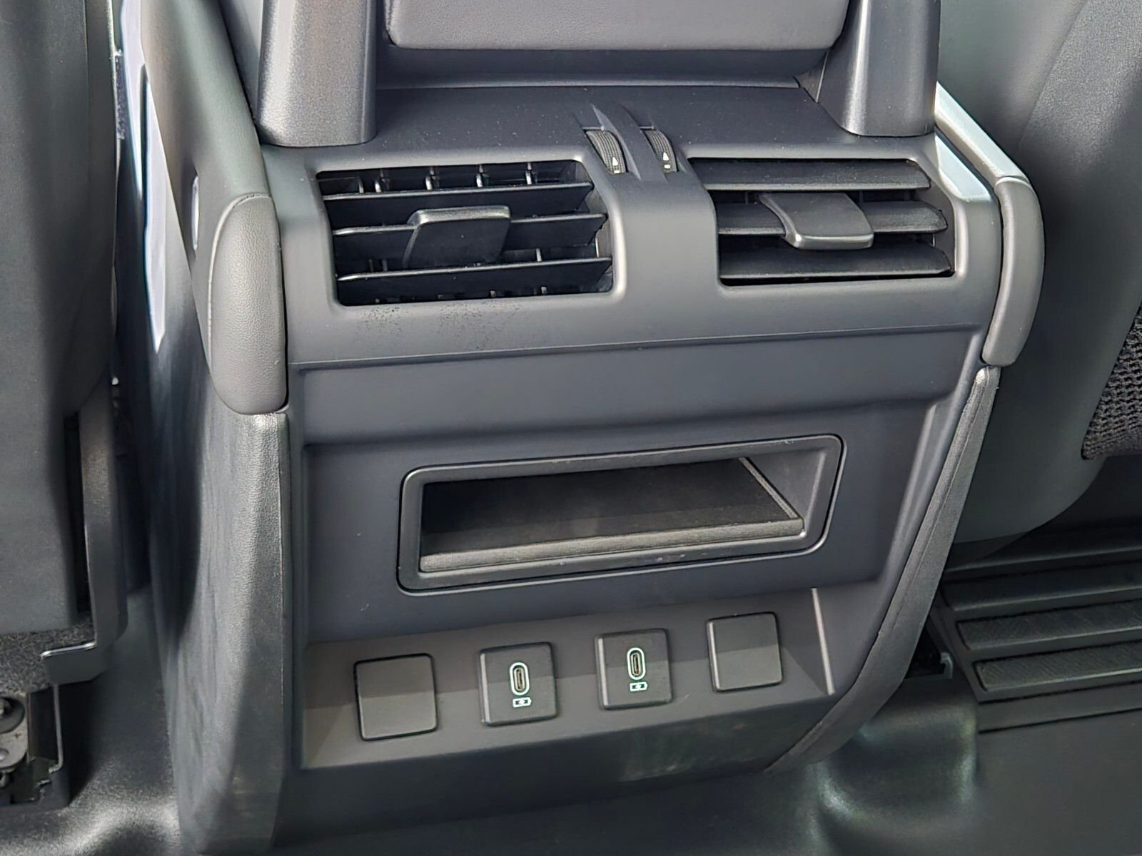 New 2026 Fuji White LAND ROVER X-Dynamic SE image 14