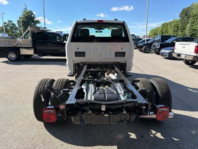 New 2026 Oxford White Ford F-350® XL image 4