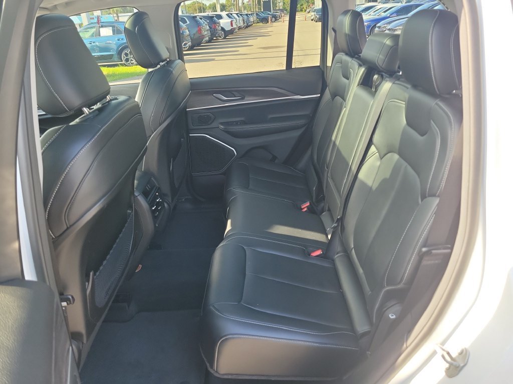 Used 2022 Bright White Clearcoat Jeep Limited image 16