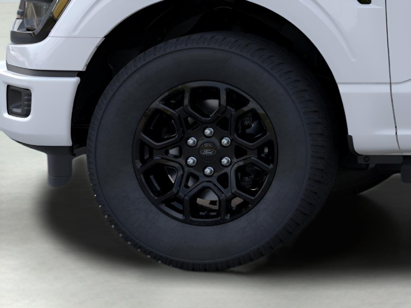 New 2026 Oxford White Ford XLT image 19