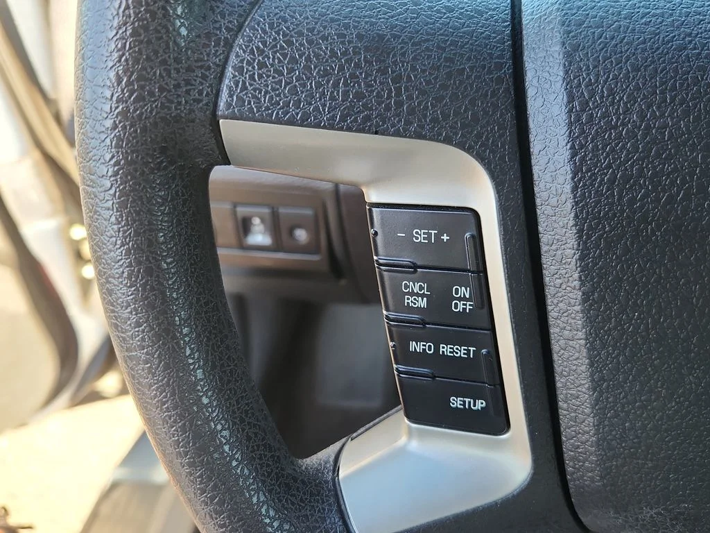 Used 2012 Blue Ford SE image 21