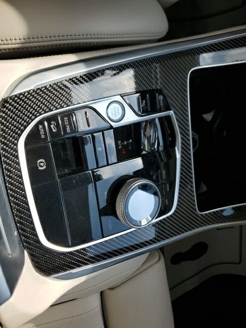 Used 2025 Black BMW M60i image 17