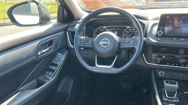 Used 2023 Gray Nissan SV image 24