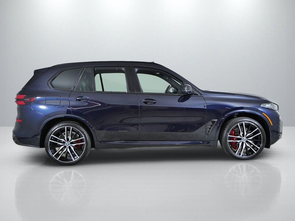 2026 BMW X5 M60i - Photo 8