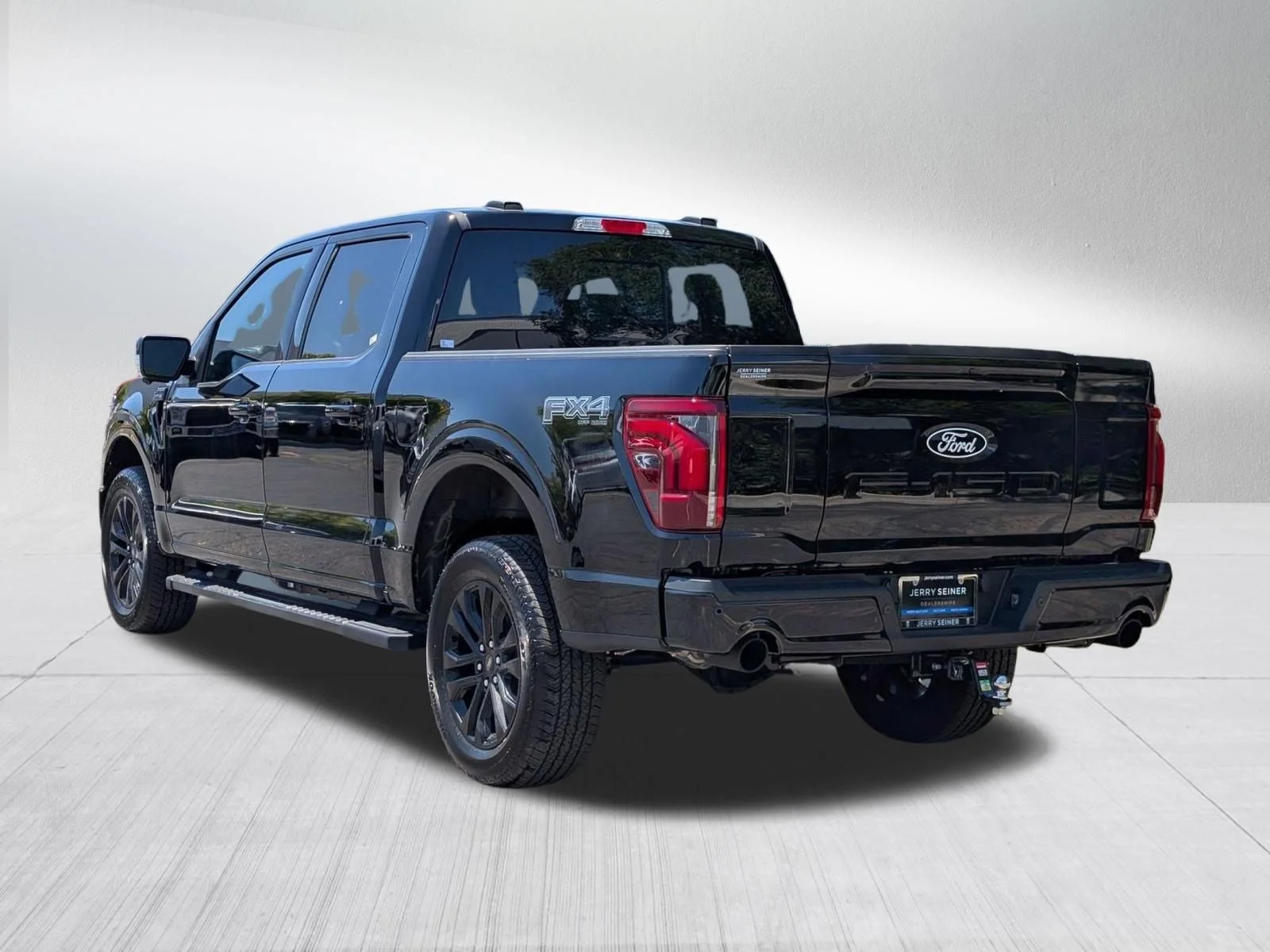 Used 2025 Black Metallic Ford LARIAT image 3