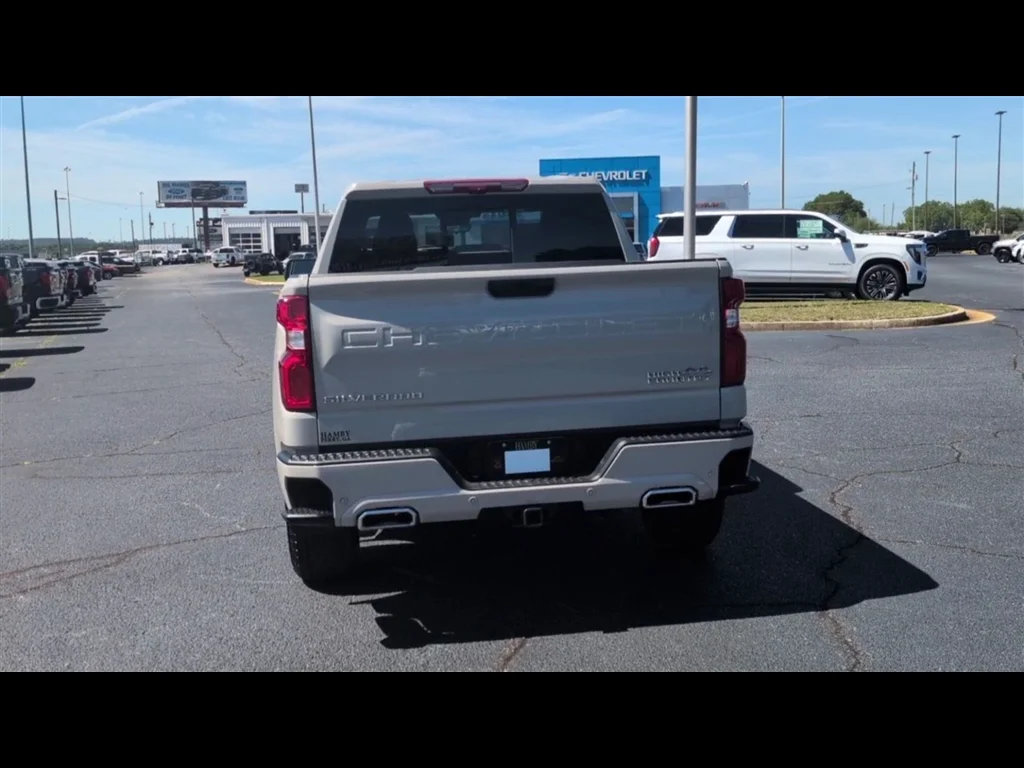 Used 2026 White Sands Chevrolet High Country image 7