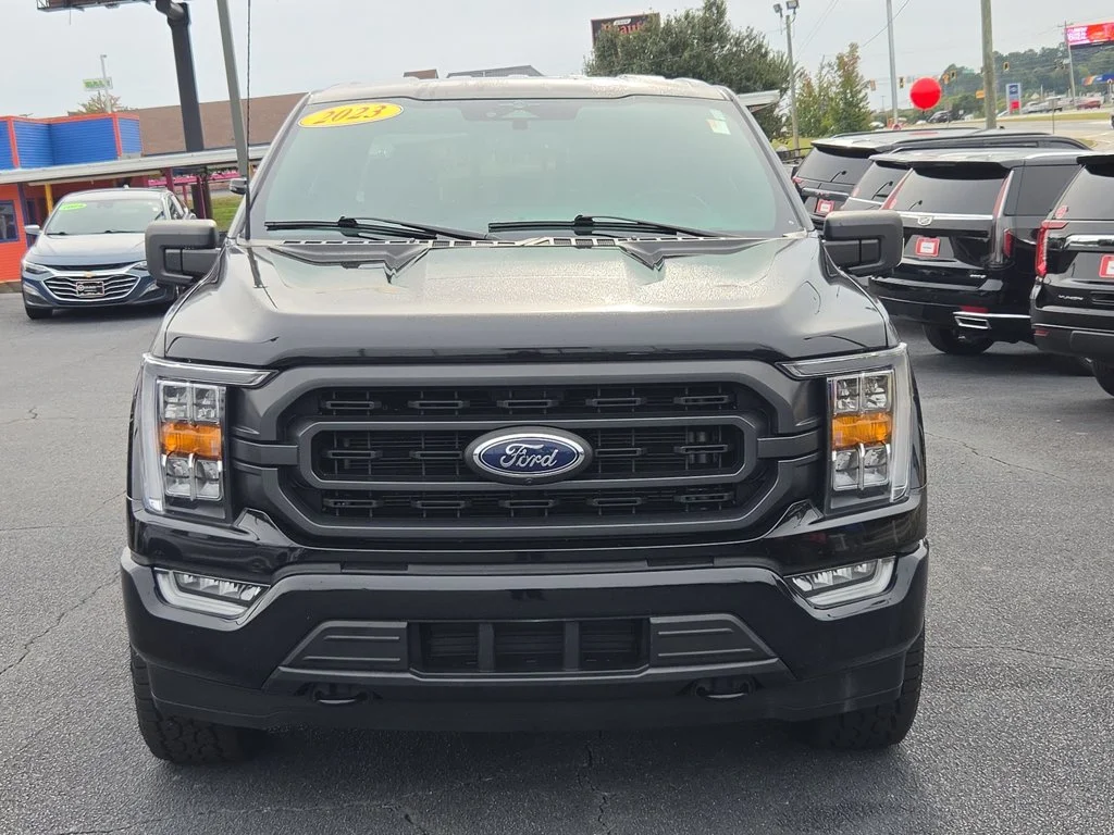 Used 2023  Ford XLT image 2