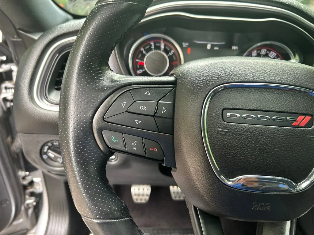 Used 2016 Silver Dodge R/T Shaker image 25