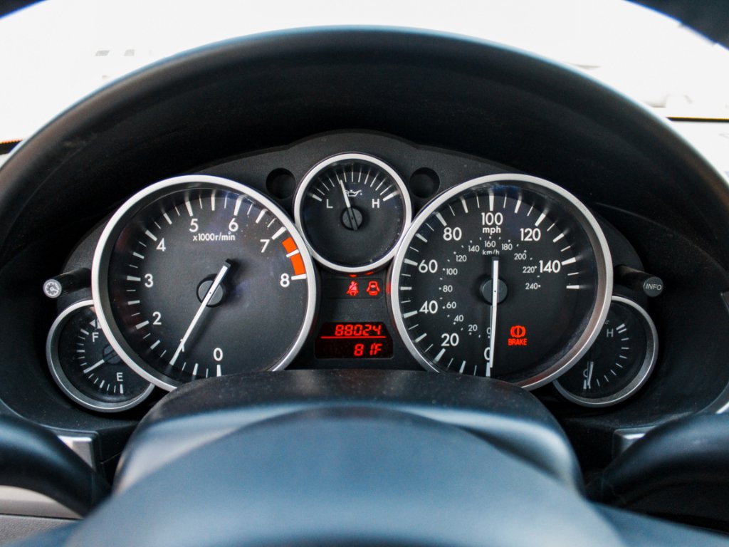 Used 2010 RED Mazda  image 13