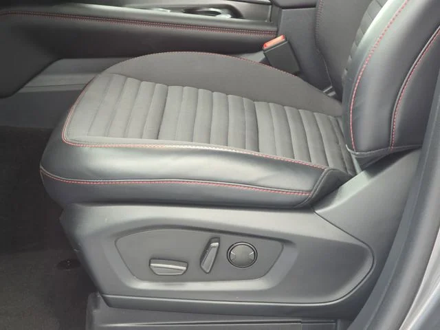 Used 2025 Gray Ford ST-Line image 30