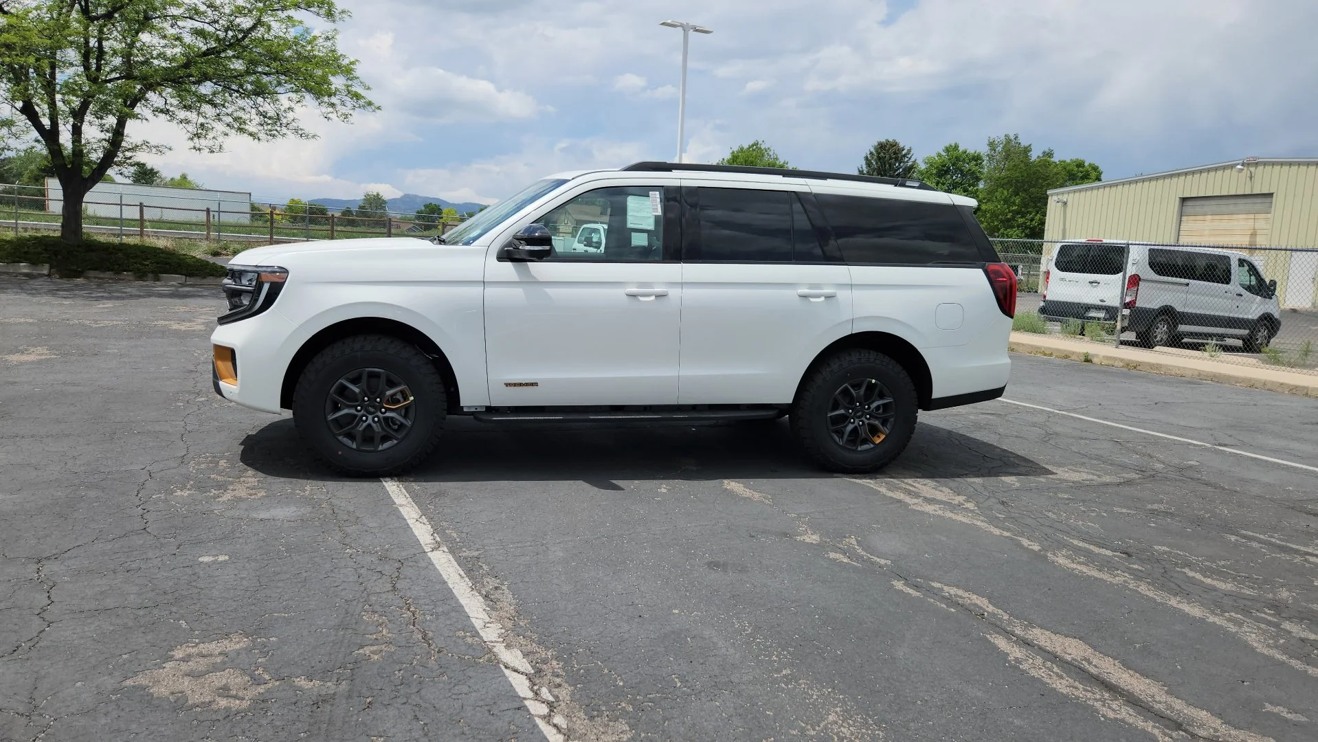 New 2026 Star White Metallic Tri-Coat Ford Tremor image 5