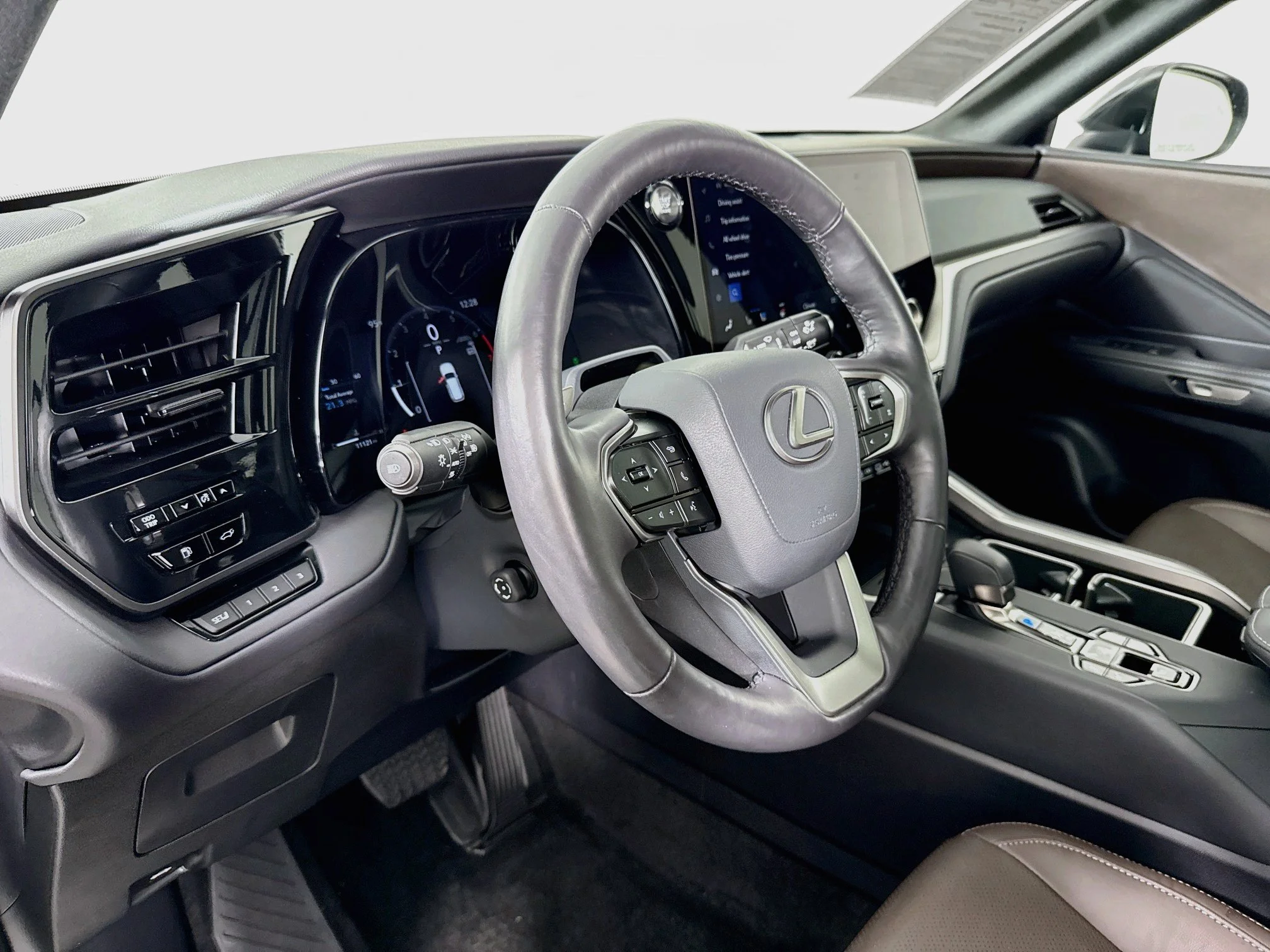 Certified Used 2025 Caviar Lexus 350 Premium image 9