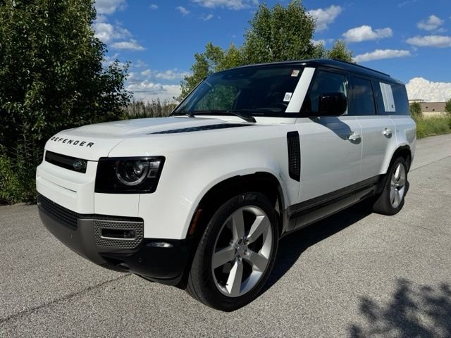 2024 Land Rover Defender 130 X-Dynamic SE