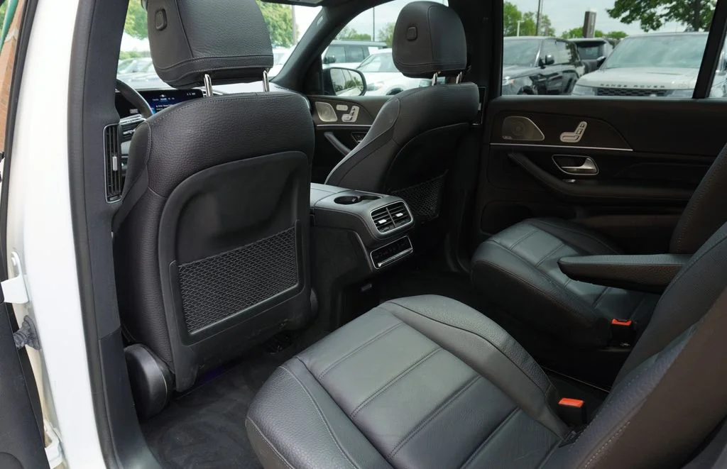 Used 2024  Mercedes-Benz GLS 450 image 30