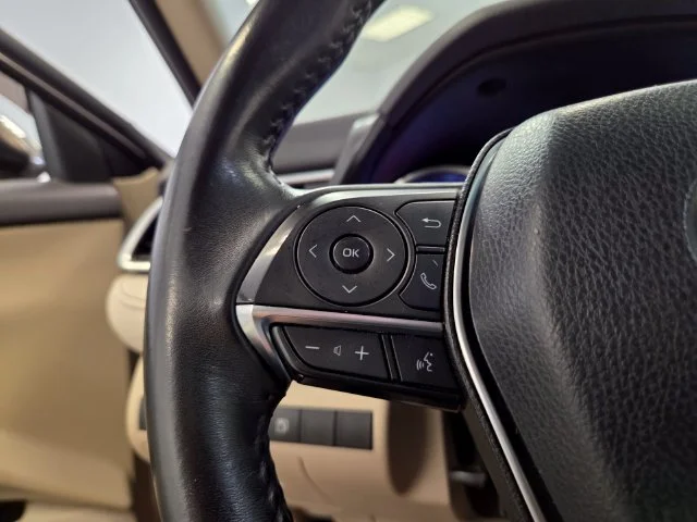 Used 2018 Brown Toyota XLE image 24