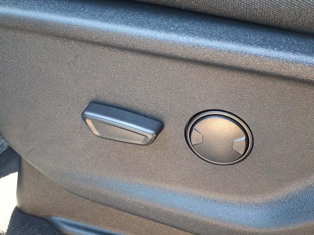 New 2026 Agate Black Metallic Ford F-250® XLT image 20