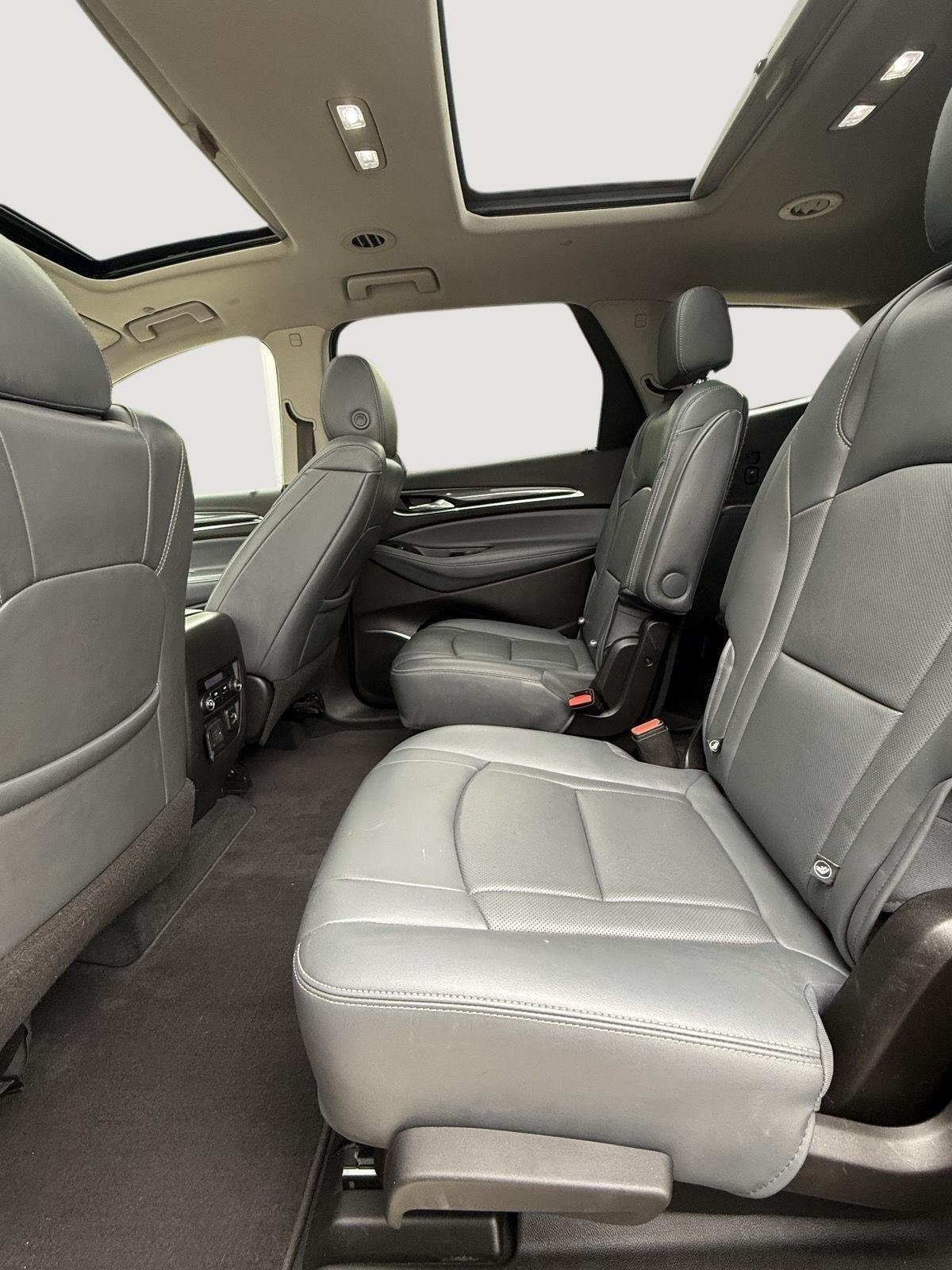 Used 2021 White Frost Tricoat Buick Essence image 18