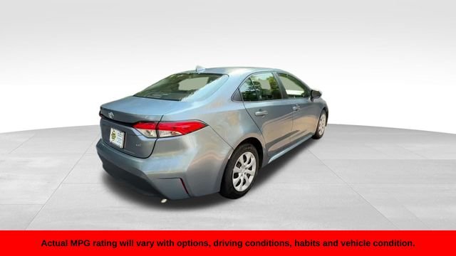 Used 2024  Toyota LE image 8