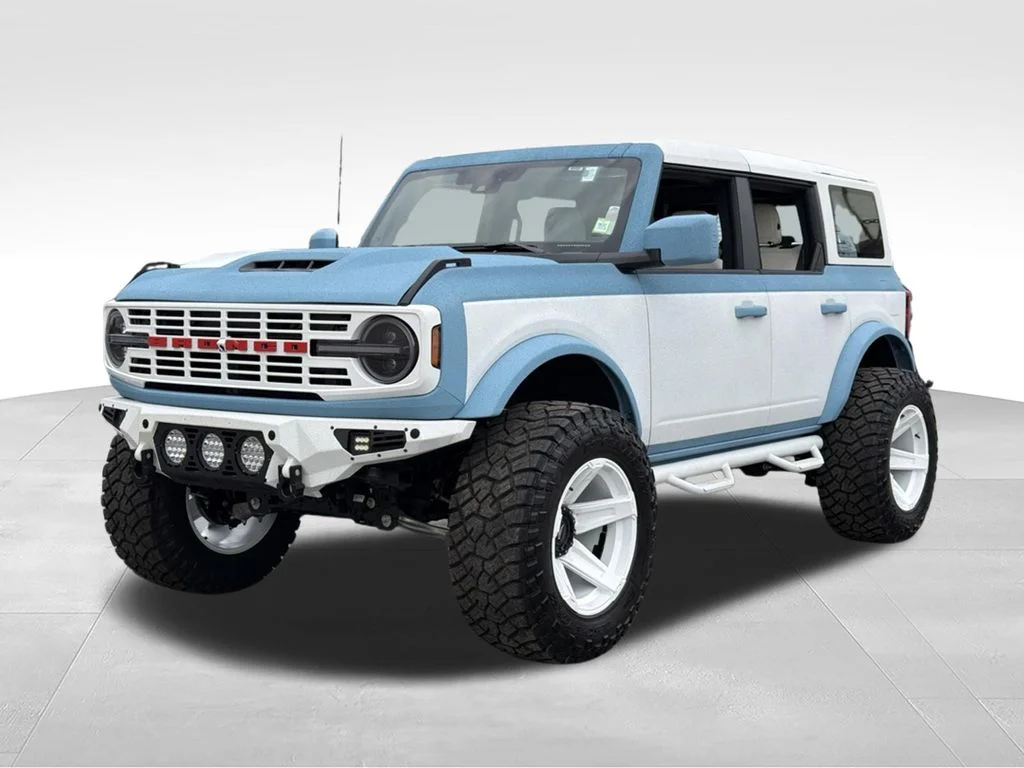Used 2025 Black Ford Base image 3