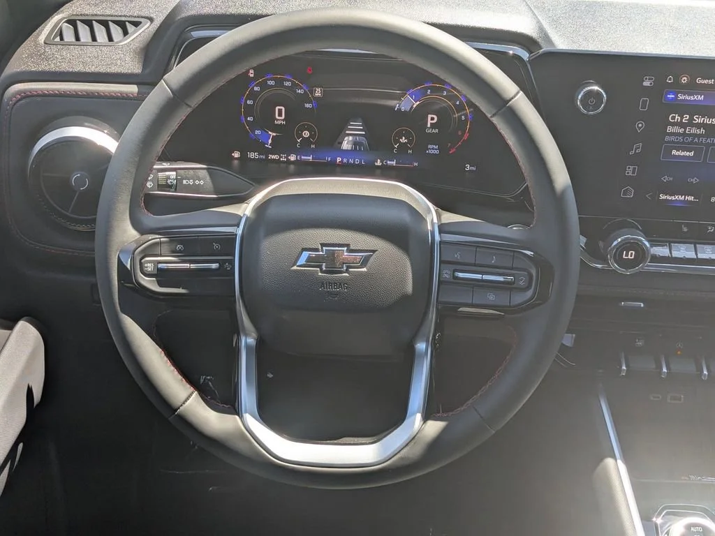 2025 Chevrolet Colorado Z71 - Photo 11