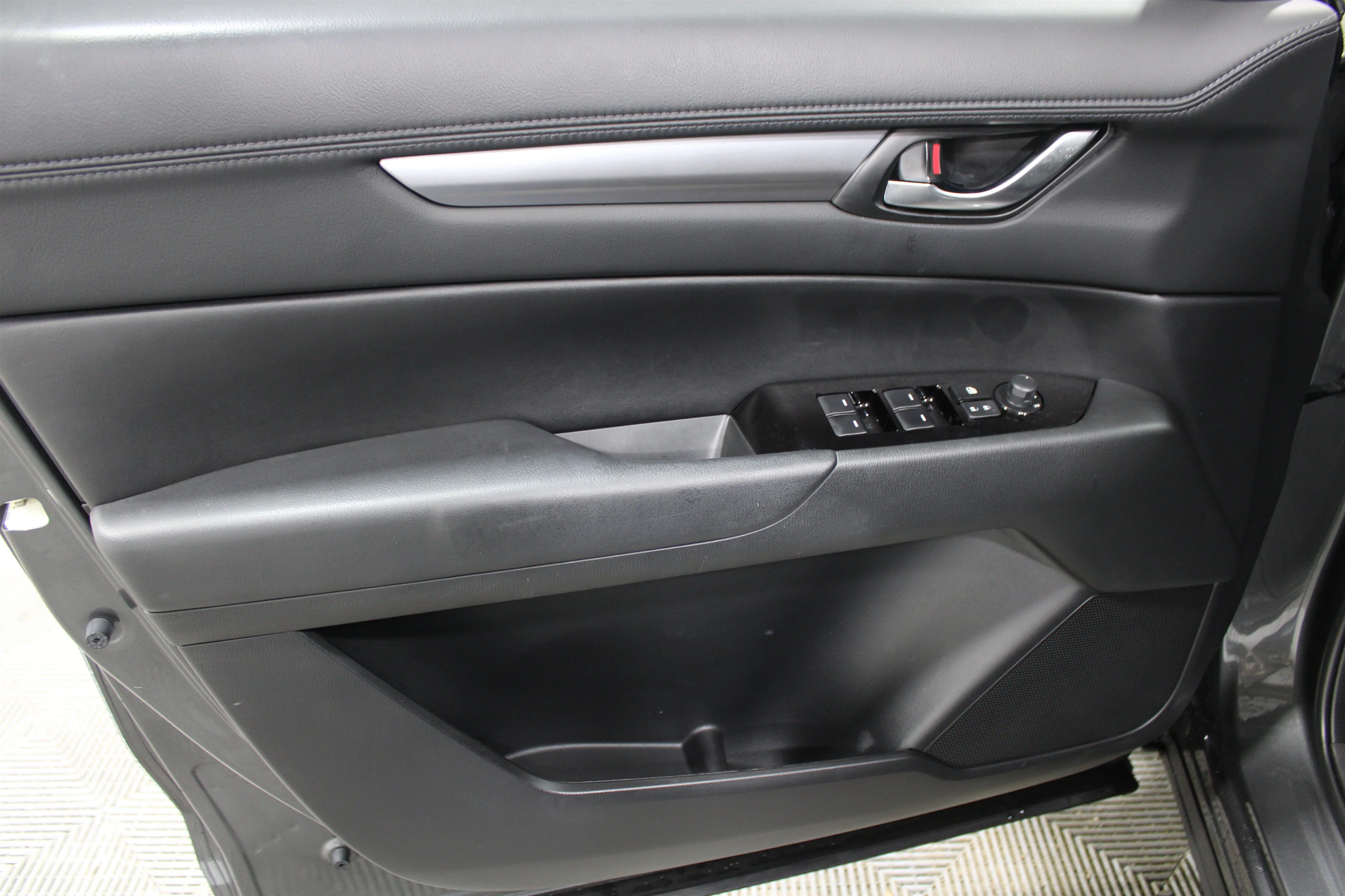 2023 Mazda CX-5 S Preferred package - Photo 6