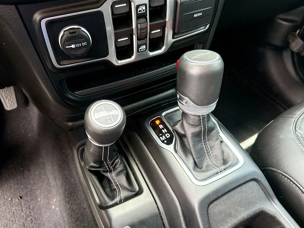 Used 2023 Black Jeep Overland image 18