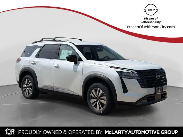 2026 Nissan Pathfinder SL 4WD's photo