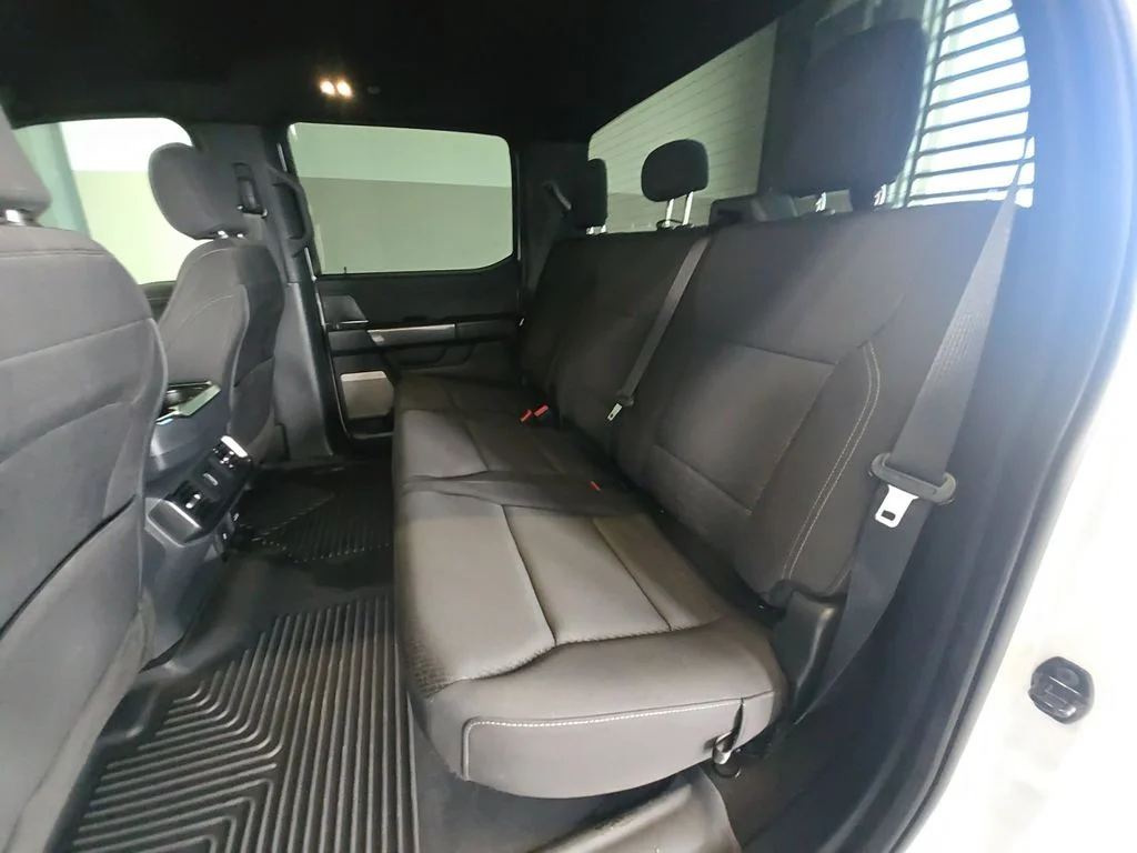 Used 2022 White Ford XLT image 22