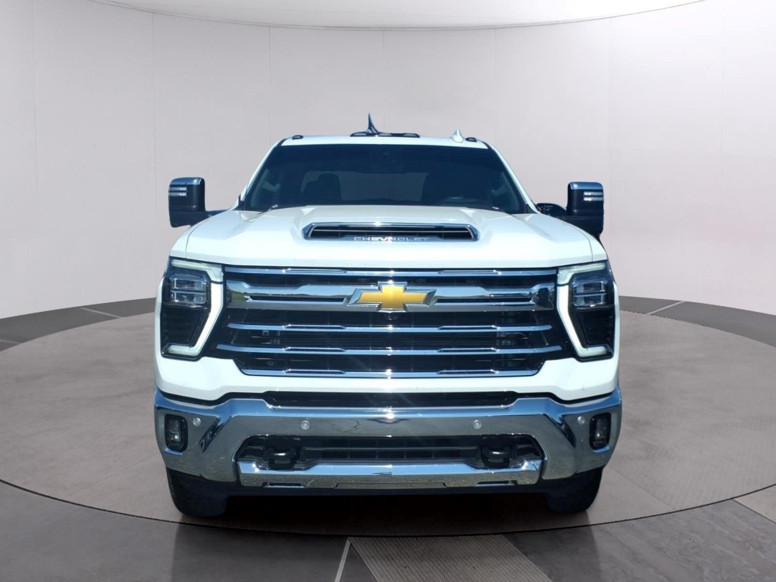 Used 2026 Summit White Chevrolet LTZ image 8