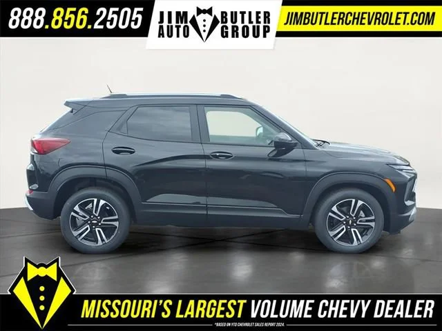 New 2026 Mosaic Black Metallic Chevrolet LT image 5