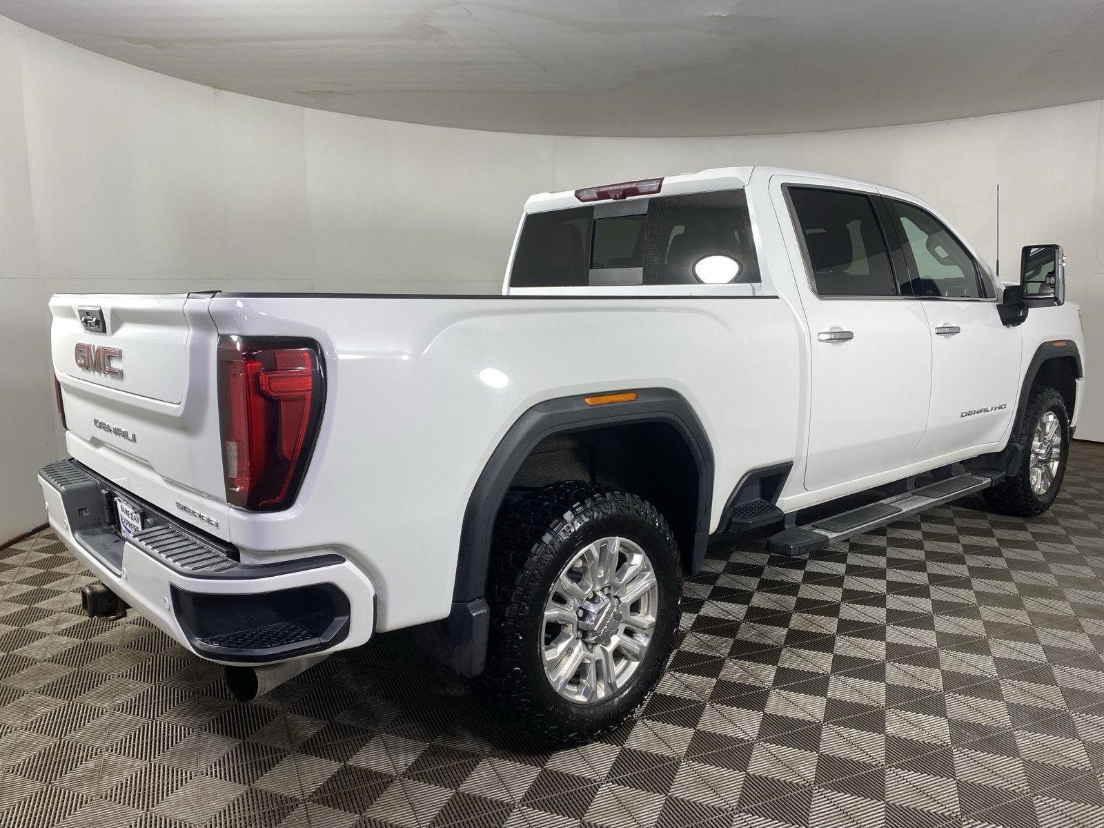 Used 2021 Summit White GMC Denali image 9