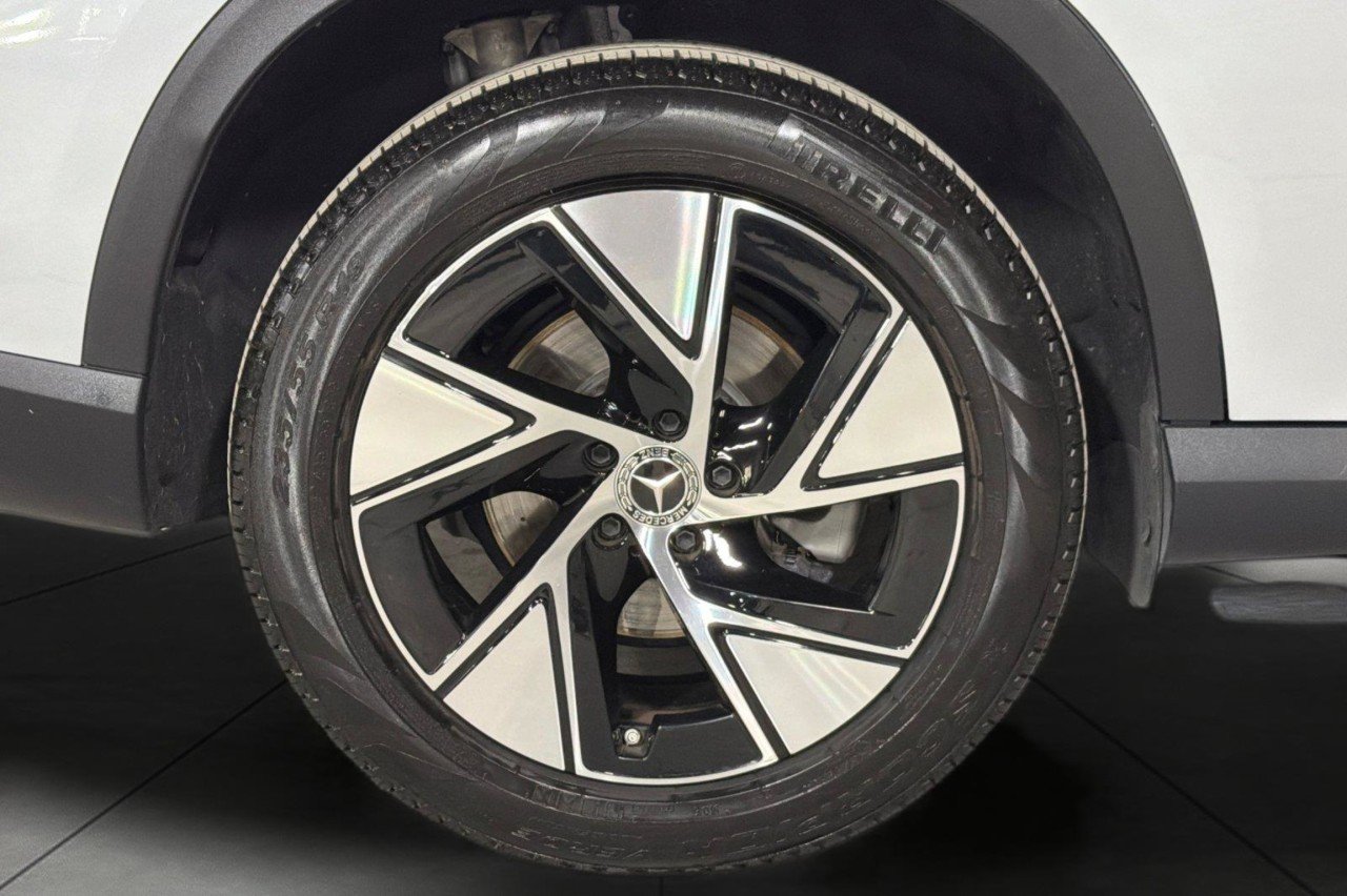 Used 2024 Cirrus Silver Metallic Mercedes-Benz GLC 300 image 24
