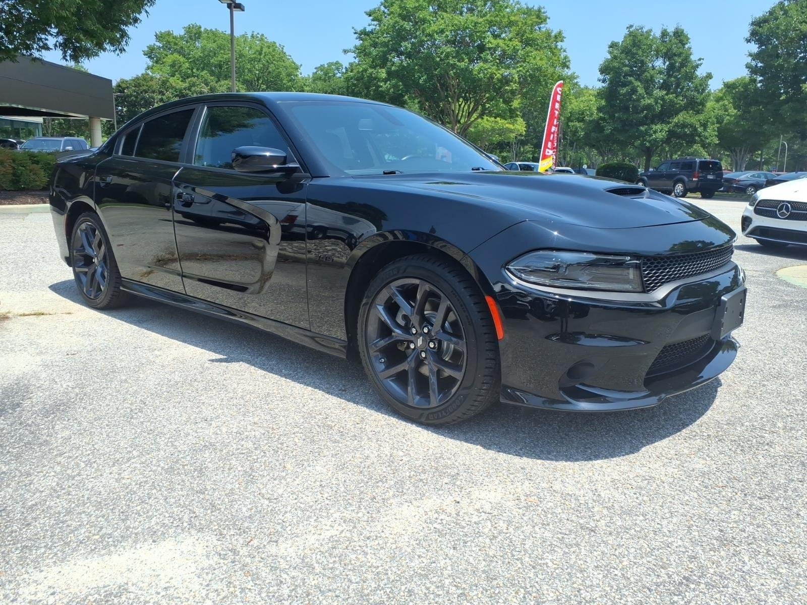 Used 2023 Pitch Black Clearcoat Dodge R/T image 4
