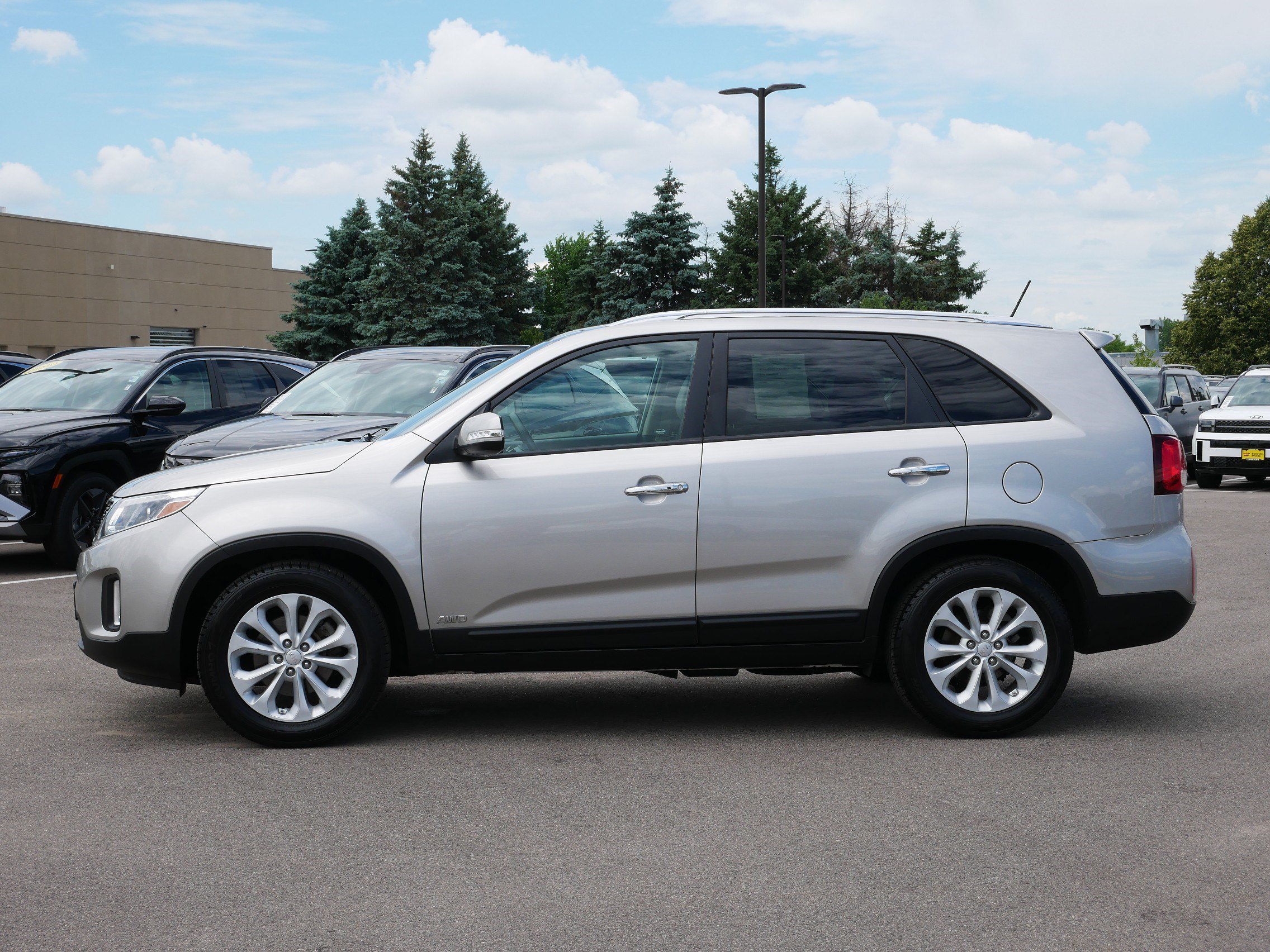 Used 2015 Satin Metal Kia EX image 4