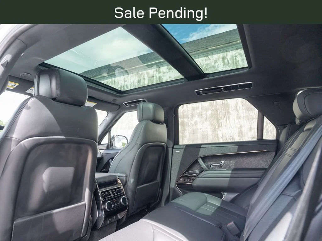 Certified Used 2023 White Land Rover SE Dynamic image 35