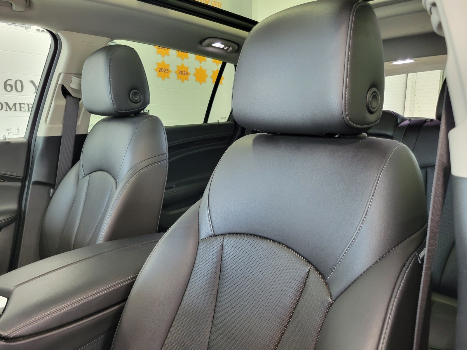 Used 2020 Blue Buick Essence image 12