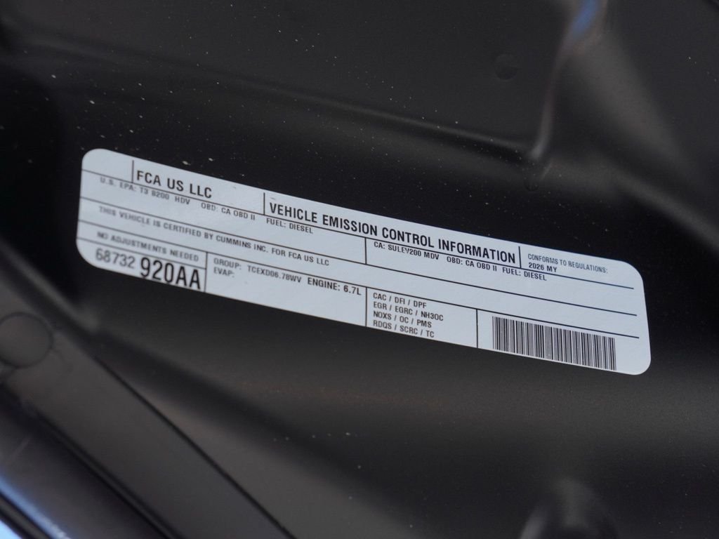 New 2026 Diamond Black Crystal Pearl-Coat Exterior Paint RAM Big Horn Night Edition image 29